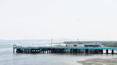 Navi Mumbai, India - April 28, 2023: Nerul Jetty at Seawoods, in Navi Mumbai, India, on Friday, April 28, 2023. (Photo by Bachchan Kumar/HT PHOTO) (HT PHOTO)