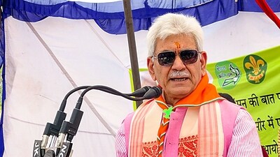 Jammu: Jammu and Kashmir Lt Governor Manoj Sinha speaks during an event organised to flag off a marathon, part of an anti-drug campaign, in Jammu, Sunday, April 30, 2023. (PTI Photo)(PTI04_30_2023_000037B) (PTI) Jammu: Jammu and Kashmir Lt Governor Manoj Sinha speaks during an event organised to flag off a marathon, part of an anti-drug campaign, in Jammu, Sunday, April 30, 2023. (PTI Photo)(PTI04_30_2023_000037B) (PTI)