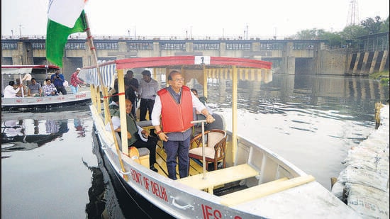 Delhi lieutenant governor VK Saxena inspects and reviews Phase 1 of the HLC-monitored Yamuna Rejuvenation Project in New Delhi on Sunday. (HT Photo)
