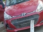 Car rammed into an e-rickshaw carrying school kids in Kanpur's Nawabgunj killing one and injuring five other students. (HT photo) Car rammed into an e-rickshaw carrying school kids in Kanpur's Nawabgunj killing one and injuring five other students. (HT photo)