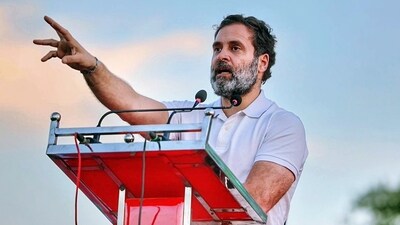 Rahul Gandhi stops campaign speech after hearing sound of Azaan (Congress Twitter) Rahul Gandhi stops campaign speech after hearing sound of Azaan (Congress Twitter)