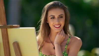 Too Hot To Handle star Chloe Veitch has made headlines by coming out as bisexual. Too Hot To Handle star Chloe Veitch has made headlines by coming out as bisexual.