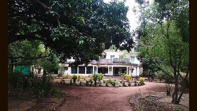 Visva-Bharati has accused Sen of illegally occupying 13 decimals of the 1.38 acres covered by his house ‘Pratichi’. (HT Photo) Visva-Bharati has accused Sen of illegally occupying 13 decimals of the 1.38 acres covered by his house ‘Pratichi’. (HT Photo)