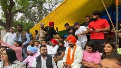 Sidhu joins protesting wrestlers at Delhi's Jantar Mantar (Twitter) Sidhu joins protesting wrestlers at Delhi's Jantar Mantar (Twitter)