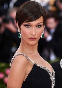 Bella Hadid's Met Gala makeup look continues to inspire beauty enthusiasts to this day. (Pinterest) Bella Hadid's Met Gala makeup look continues to inspire beauty enthusiasts to this day. (Pinterest)