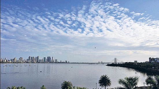 Mumbai, India - May 01, 2023: Cloudy weather seen at Bandra Reclamation, Bandra, in Mumbai, India, on Monday, Mayl 01, 2023. (Photo by Vijay Bate/HT Photo) (HT PHOTO)