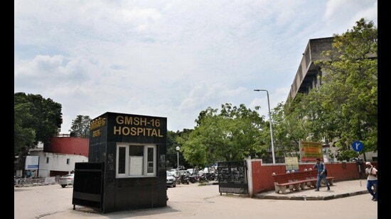 The shop owner failed to pay rent for March and April, following which an eviction notice to vacate the shop at GMSH-16 by May 1 was issued. (HT File Photo)