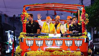 Prime Minister Narendra Modi during a roadshow in Kalaburagi on Tuesday. (PTI) Prime Minister Narendra Modi during a roadshow in Kalaburagi on Tuesday. (PTI)