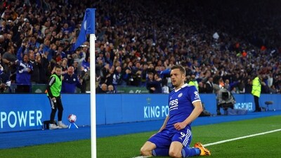 Soccer Football - Premier League - Leicester City v Everton - King Power Stadium, Leicester, Britain - May 1, 2023 Leicester City's Jamie Vardy celebrates scoring their second goal REUTERS/Molly Darlington EDITORIAL USE ONLY. No use with unauthorized audio, video, data, fixture lists, club/league logos or 'live' services. Online in-match use limited to 75 images, no video emulation. No use in betting, games or single club /league/player publications.  Please contact your account representative for further details. (REUTERS)