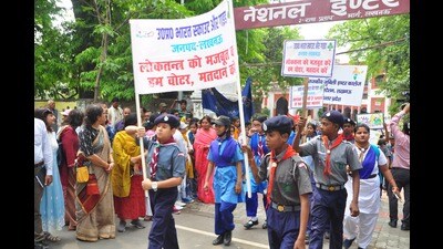Students take out voter awareness rally ahead of civic polls in Lucknow (HT)