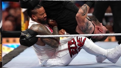 Sami Zayn (black pants) and Kevin Owens (black pants/black shirt) battle Jimmy Uso (white shirt/white pants) and Jey Uso (white pants) during Wrestlemania Night 1 at SoFi Stadium. (USA TODAY Sports via Reuters Con)