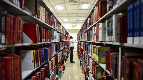 PK Mishra said that the Delhi School of Economics was known for the latest ideas and frontiers of knowledge. (HT Archive)