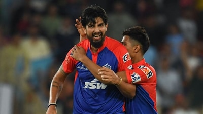 Delhi Capitals' Ishant Sharma (L) celebrates with his teammate after winning the Indian Premier League (IPL) Twenty20 cricket match between Gujarat Titans and Delhi Capitals at the Narendra Modi Stadium in Ahmedabad on May 2, 2023. (Photo by INDRANIL MUKHERJEE / AFP) (AFP) Delhi Capitals' Ishant Sharma (L) celebrates with his teammate after winning the Indian Premier League (IPL) Twenty20 cricket match between Gujarat Titans and Delhi Capitals at the Narendra Modi Stadium in Ahmedabad on May 2, 2023. (Photo by INDRANIL MUKHERJEE / AFP) (AFP)