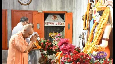 Chief minister Yogi Adityanath reached Gorakhpur and offered prayers at Gorakhnath temple in Gorakhpur on Wednesday. (Sourced) Chief minister Yogi Adityanath reached Gorakhpur and offered prayers at Gorakhnath temple in Gorakhpur on Wednesday. (Sourced)