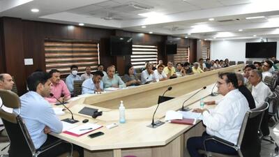 Gurugram, India-May 03, 2023: Nishant Kumar Yadav, Deputy Commissioner held a meeting with developers of Chintels Paradiso and the residents of Towers D, E and F at meeting hall in Mini Secretariat, in Gurugram, India, on Wednesday, 03 May 2023. (Photo /HT)(Pic to go with Leena Dhankar's story)
