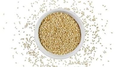 Sesame seeds contain Methionine and Tryptophan which help in keeping the liver healthy and promoting good sleep. (Unsplash) Sesame seeds contain Methionine and Tryptophan which help in keeping the liver healthy and promoting good sleep. (Unsplash)