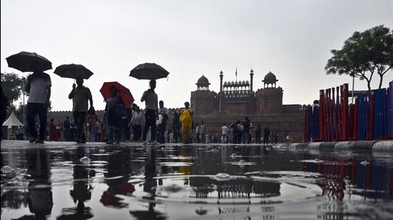 People at Red Fort in New Delhi on Wednesday. (Sanjeev Verma/HT Photo)