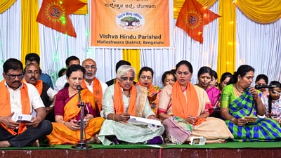Union minister of state for agriculture Shobha Karandlaje, along with BJP supporters, recites Hanuman Chalisa at a temple in Bengaluru on Thursday. (PTI) Union minister of state for agriculture Shobha Karandlaje, along with BJP supporters, recites Hanuman Chalisa at a temple in Bengaluru on Thursday. (PTI)
