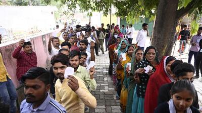 Voters in the Bakshi Ka Talab nagar panchayat area of Lucknow during the first phase of the Uttar Pradesh civic polls in Lucknow on Thursday. (Deepak Gupta/HT Photo) Voters in the Bakshi Ka Talab nagar panchayat area of Lucknow during the first phase of the Uttar Pradesh civic polls in Lucknow on Thursday. (Deepak Gupta/HT Photo)