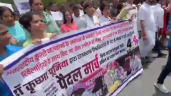 Former Olympian and Congress MLA Krishna Poonia led a march from the Rajasthan University gate to Gandhi Circle in which hundreds of athletes from different sports bodies of the state participated (Video screengrab)