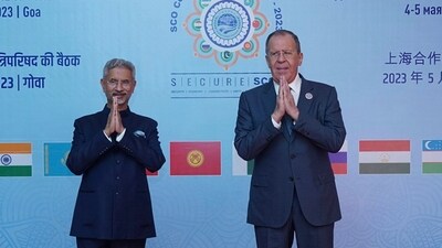 Indian foreign minister S. Jaishankar, left, and his Russian counterpart Sergey Lavrov greet prior to the Shanghai Cooperation Organization (SCO) council of foreign ministers' meeting, in Goa, India, Friday, May 5, 2023. (AP) Indian foreign minister S. Jaishankar, left, and his Russian counterpart Sergey Lavrov greet prior to the Shanghai Cooperation Organization (SCO) council of foreign ministers' meeting, in Goa, India, Friday, May 5, 2023. (AP)