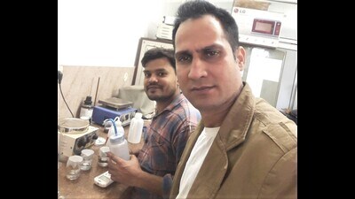 Amit Dubey (right) and Manish Kumar in the lab (HT PHOTO) Amit Dubey (right) and Manish Kumar in the lab (HT PHOTO)