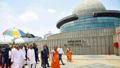 Bihar chief minister Nitish Kumar visits Buddha Smriti Park in Patna on the occasion of Buddha Purnima on Friday. (Santosh Kumar/HT) Bihar chief minister Nitish Kumar visits Buddha Smriti Park in Patna on the occasion of Buddha Purnima on Friday. (Santosh Kumar/HT)