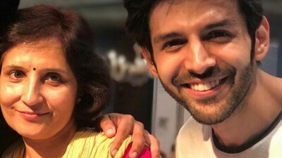 Kartik Aaryan's mother was diagnosed with breast cancer. Kartik Aaryan's mother was diagnosed with breast cancer.