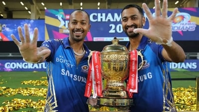 Mumbai Indians with their 5th IPL win. (BCCI)