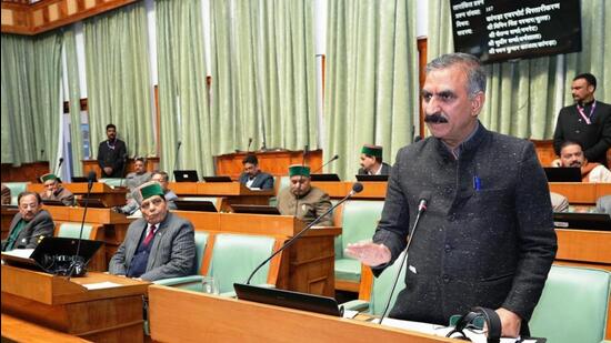 The Sukhvinder Singh Sukhu government had decided to implement the OPS at its first cabinet meeting in March. The decision, one of the 10 guarantees promised by the Congress in its manifesto, will put a burden of ₹1,000 crore on the state exchequer during the 2023-24 financial year. (HT file photo)