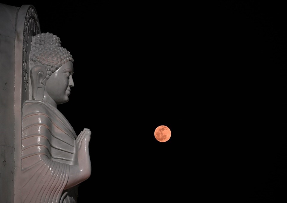 Full moon in Lucknow (Photo by Deepak Gupta/Hindustan Times)