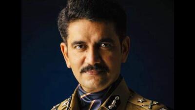 “The man posing as the IPS officer sought to know his mobile number and later sought monetary help. However, as the man suspected something was wrong, he immediately approached Patil on his mobile number that he had and found everything was fake. Once it was brought to Patil’s notice, he immediately posted about it alerting all his contacts and later approached the Mumbai Cyber Police with a formal complaint,” said a police officer. (HT PHOTO) “The man posing as the IPS officer sought to know his mobile number and later sought monetary help. However, as the man suspected something was wrong, he immediately approached Patil on his mobile number that he had and found everything was fake. Once it was brought to Patil’s notice, he immediately posted about it alerting all his contacts and later approached the Mumbai Cyber Police with a formal complaint,” said a police officer. (HT PHOTO)