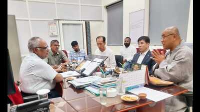 A delegation from South Korea visited the faculty of Ayurveda at BHU. (HT Photo) A delegation from South Korea visited the faculty of Ayurveda at BHU. (HT Photo)