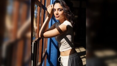 Sobhita Dhulipala wore minimal makeup for the shoot and flaunted her luscious locks leaving them open.&nbsp; (Instagram/@sobhitad)
