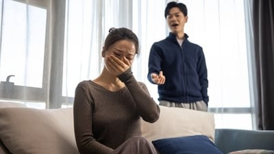 Sometimes a narcissist can also resort to making public humiliation and letting out secret information about their partner, making them feel exposed. (Unsplash) Sometimes a narcissist can also resort to making public humiliation and letting out secret information about their partner, making them feel exposed. (Unsplash)