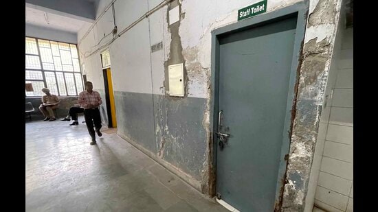 After one-and-a-half years of the court complex explosion in Ludhiana, all public washrooms in the complex are still locked. (HT Photo)