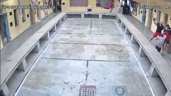 Tihar jail officers discovered that before the murder, Tajpuria’s attackers also removed an exhaust fan from the jail premises, took out its blades, and sharpened them to prepare the knives used in the attack. (Sourced)