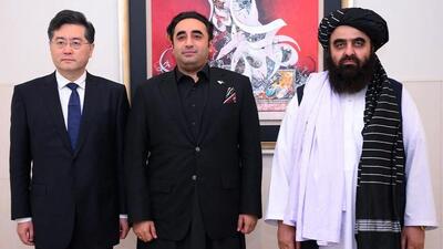 Chinese foreign minister Qin Gang (left), Pakistan’s foreign minister Bilawal Bhutto Zardari (centre) and Afghanistan’s foreign minister Amir Khan Muttaqi posing after a meeting in Islamabad, on Saturday. (AFP) Chinese foreign minister Qin Gang (left), Pakistan’s foreign minister Bilawal Bhutto Zardari (centre) and Afghanistan’s foreign minister Amir Khan Muttaqi posing after a meeting in Islamabad, on Saturday. (AFP)