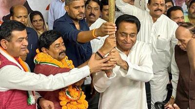Deepak Joshi joined Congress in the presence of MP Congress Committee president Kamal Nath at state office in Bhopal (Twitter/@VTripathiINC) Deepak Joshi joined Congress in the presence of MP Congress Committee president Kamal Nath at state office in Bhopal (Twitter/@VTripathiINC)
