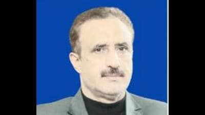 Srinagar district development council (DDC) chairperson Aftab Malik (in picture) has blamed a member owing allegiance to the Bharatiya Janata Party (BJP), Ajaz Hussain, for using derogatory words against him and J&K lieutenant governor Manoj Sinha in an instant messaging platform group. (Sourced) Srinagar district development council (DDC) chairperson Aftab Malik (in picture) has blamed a member owing allegiance to the Bharatiya Janata Party (BJP), Ajaz Hussain, for using derogatory words against him and J&K lieutenant governor Manoj Sinha in an instant messaging platform group. (Sourced)