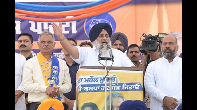 Sukhbir listed out the initiatives including welfare schemes launched by Parkash Singh Badal during his tenure as chief minister. (HT Photo) Sukhbir listed out the initiatives including welfare schemes launched by Parkash Singh Badal during his tenure as chief minister. (HT Photo)