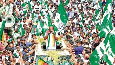 The fate of the JD(S) is crucial in Karnataka’s political landscape. If the regional party gets more than 35 seats, the chances of Congress or the Bharatiya Janata Party (BJP) forming a government on their own reduces significantly. (Agencies) The fate of the JD(S) is crucial in Karnataka’s political landscape. If the regional party gets more than 35 seats, the chances of Congress or the Bharatiya Janata Party (BJP) forming a government on their own reduces significantly. (Agencies)