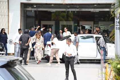 Kareena Kapoor at The Nita Mukesh Ambani Cultural Centre. (Photo: Varinder Chawla) (Varinder Chawla) Kareena Kapoor at The Nita Mukesh Ambani Cultural Centre. (Photo: Varinder Chawla) (Varinder Chawla)