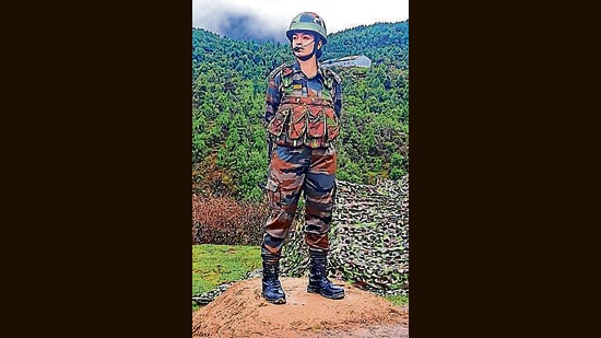 Employed graduates aged between 18 and 42 years are eligible to join the Territorial Army. (HT photo)