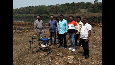 A drone then sprayed pesticides over a 20-acre portion of the lake. (HT PHOTO)