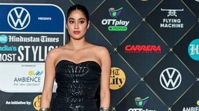 Janhvi Kapoor served major style goals in a black strapless body-grasping gown featuring a long floor-sweeping train. (ANI) Janhvi Kapoor served major style goals in a black strapless body-grasping gown featuring a long floor-sweeping train. (ANI)