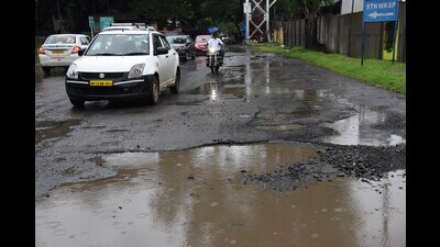 In their draft, the plaintiffs pointed out that such depleted road conditions lead to wasteful fuel use, pollutant emissions, and a rise in carbon footprints. (HT PHOTO) In their draft, the plaintiffs pointed out that such depleted road conditions lead to wasteful fuel use, pollutant emissions, and a rise in carbon footprints. (HT PHOTO)