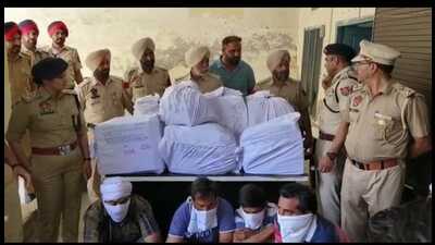 Senior Superintendent of Police, Fazilka said that Paramjit Singh was held with intoxicated 720 tablets (Tarmadol) on Wednesday by Jalalabad police. (HT Photo)
