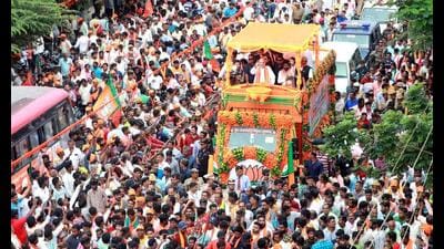 Union home minister Amit Shah holds the roadshow in Doddaballapura on Sunday. (Amit Shah twitter) Union home minister Amit Shah holds the roadshow in Doddaballapura on Sunday. (Amit Shah twitter)