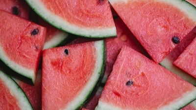 Watermelon can be a great addition to your skincare routine due to its hydrating and nourishing properties. From facial toners and masks to lip scrubs and foot soaks, there are many ways to incorporate watermelon into your skincare regimen. However, it's important to do a patch test before trying any new skincare products or remedies to avoid any potential allergic reactions. So, if you're looking for a refreshing and natural way to care for your skin, give watermelon a try! (Pexels) Watermelon can be a great addition to your skincare routine due to its hydrating and nourishing properties. From facial toners and masks to lip scrubs and foot soaks, there are many ways to incorporate watermelon into your skincare regimen. However, it's important to do a patch test before trying any new skincare products or remedies to avoid any potential allergic reactions. So, if you're looking for a refreshing and natural way to care for your skin, give watermelon a try! (Pexels)